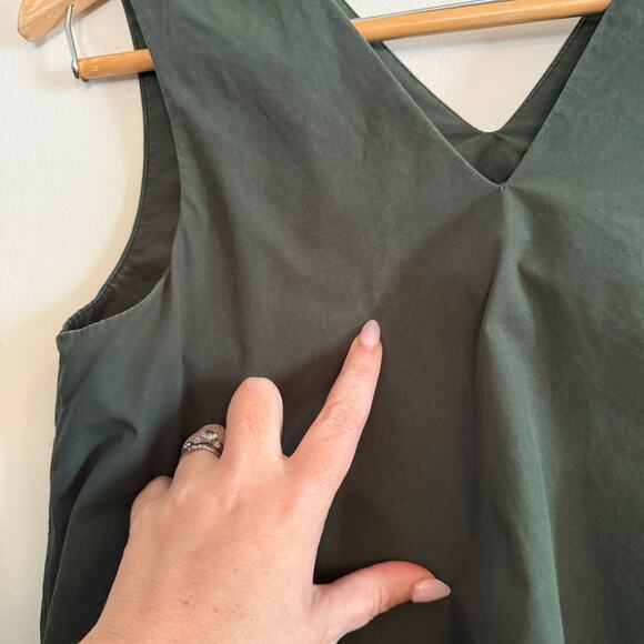 RYE | Hunter Green V Neck V Back Cotton Trapeze Minimalist Dress | Small - Picture 7 of 7